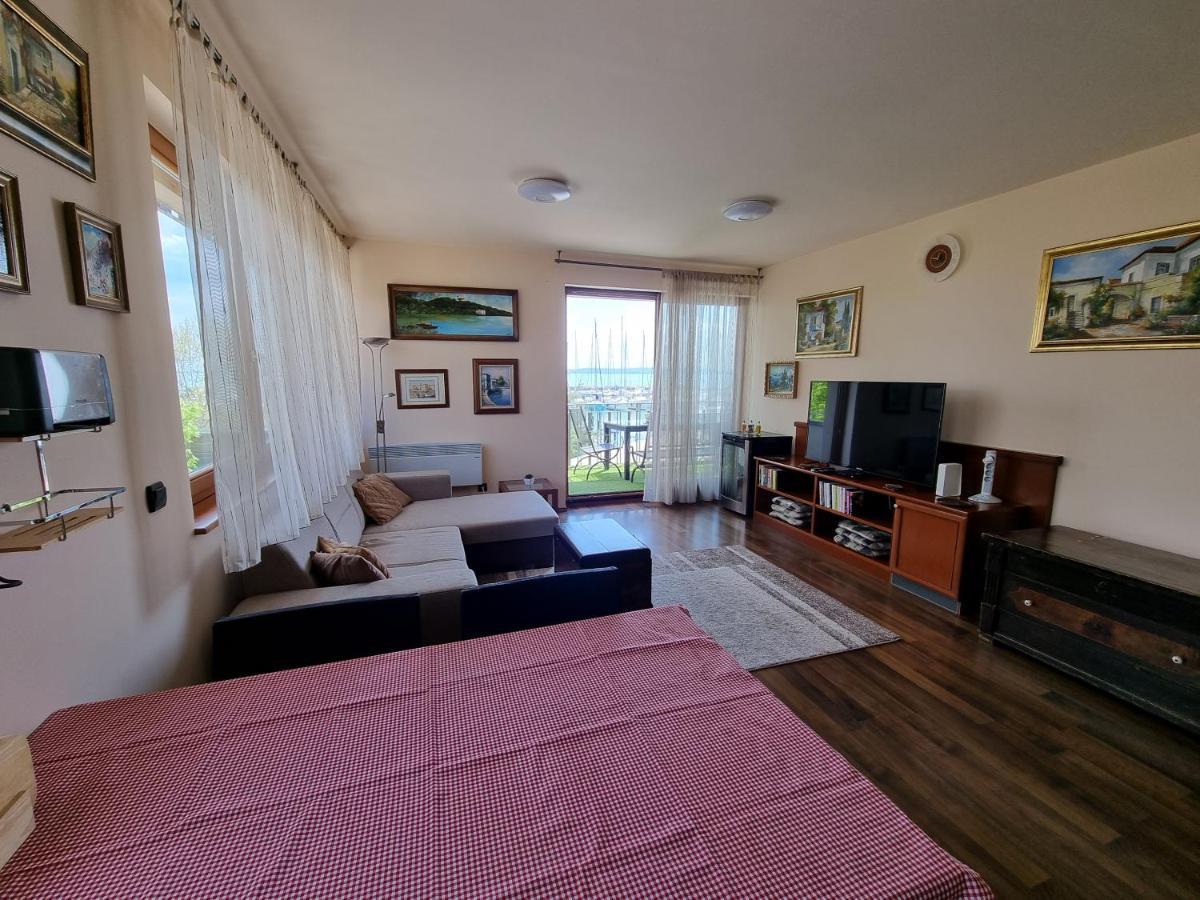 バラトンフレド Bilberry Apartmanアパートホテル エクステリア 写真